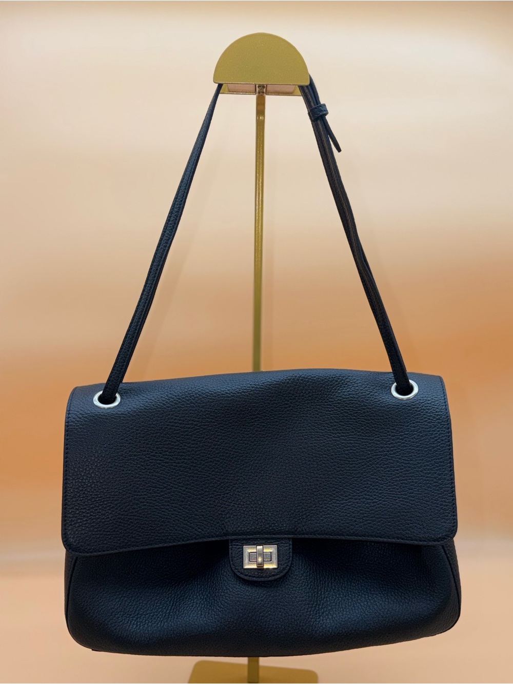 Elegant Black Pebbled Leather Shoulder Bag with Turn-Lock